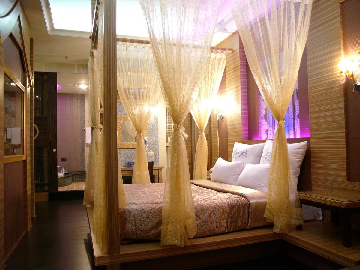 Sexy City Motel Тайнан Екстериор снимка