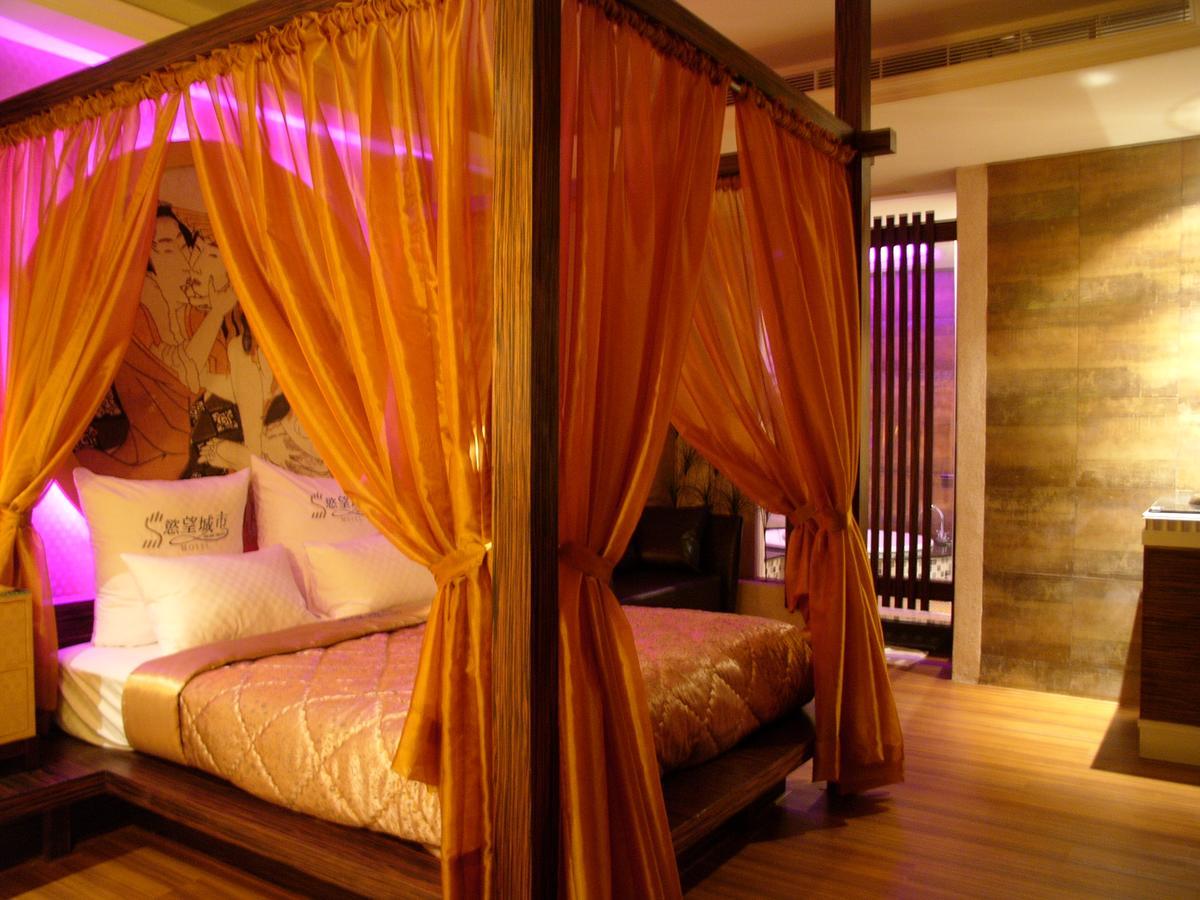 Sexy City Motel Тайнан Екстериор снимка