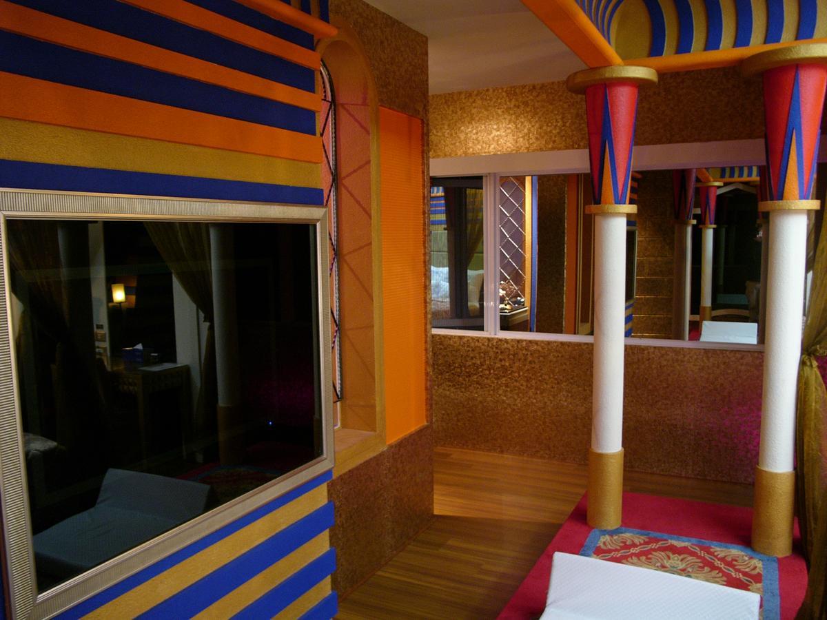 Sexy City Motel Тайнан Екстериор снимка