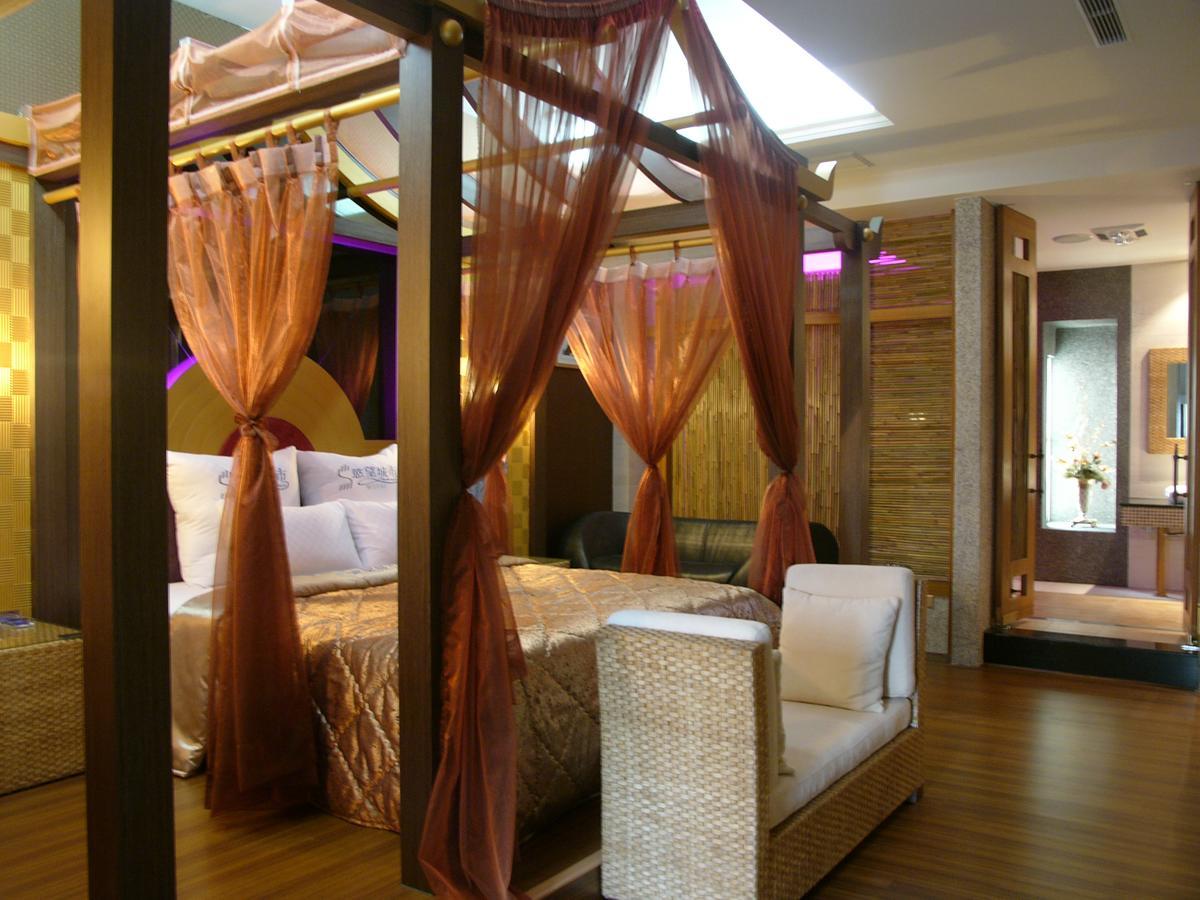 Sexy City Motel Тайнан Екстериор снимка