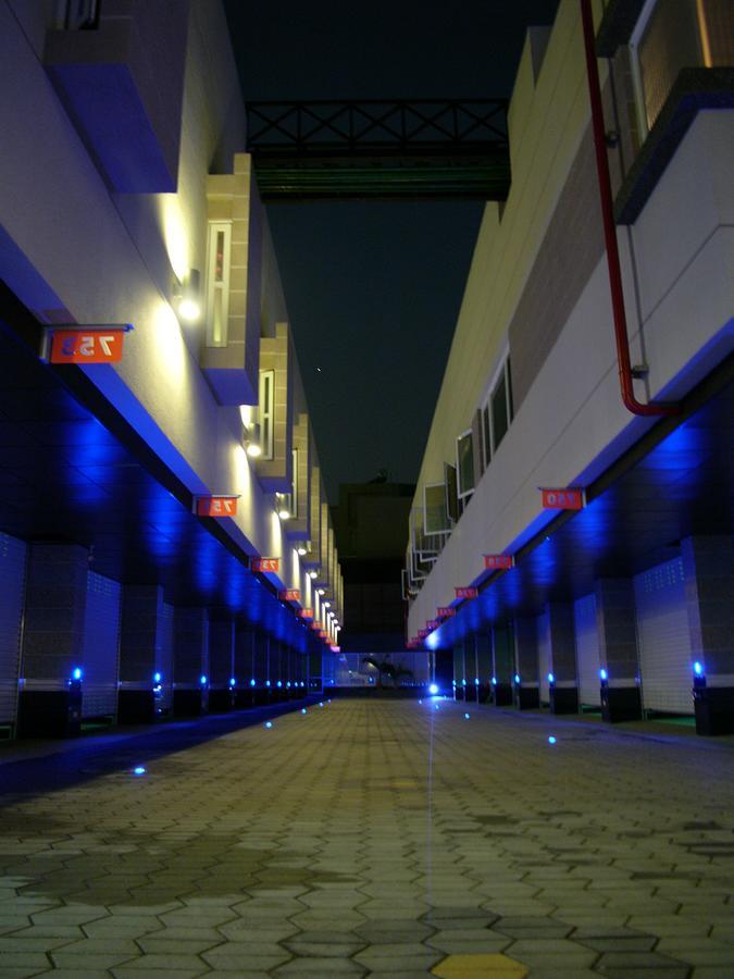 Sexy City Motel Тайнан Екстериор снимка