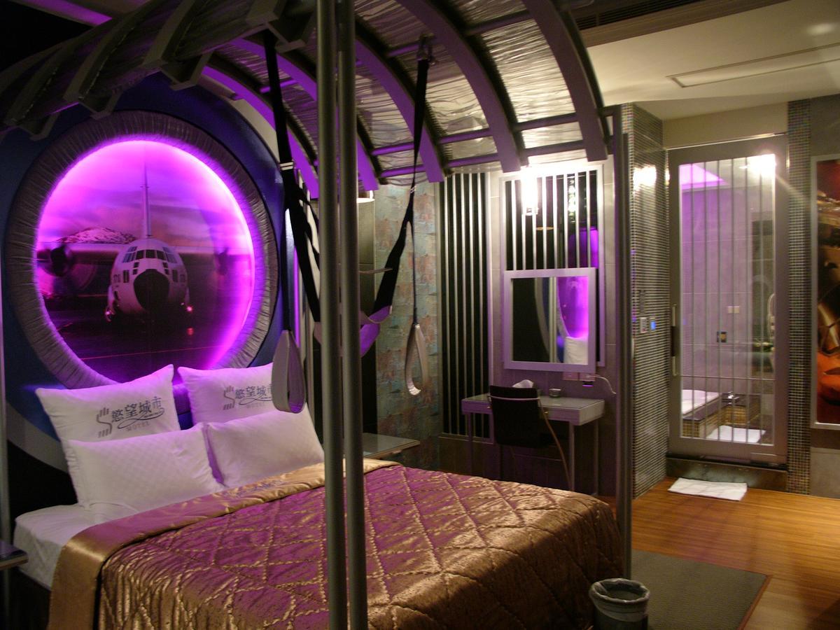 Sexy City Motel Тайнан Екстериор снимка